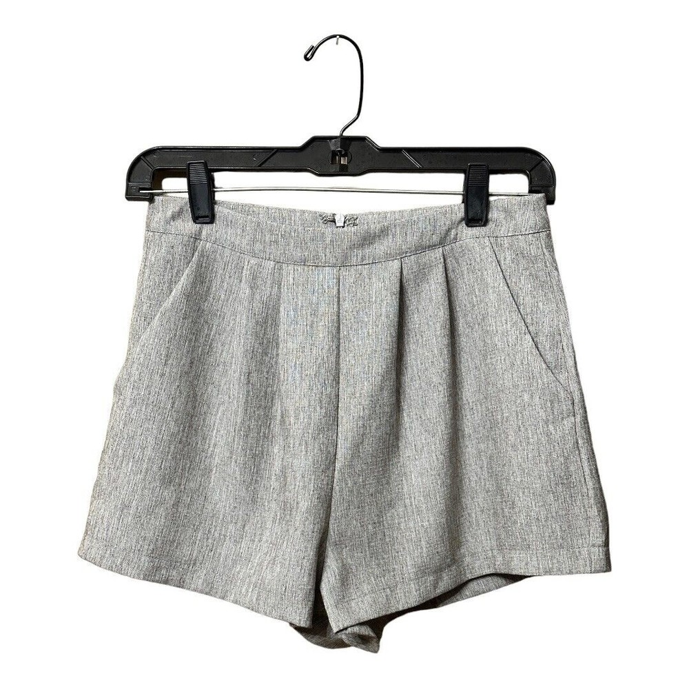 Xenia Boutique gray high waisted pleated shorts 2  Inch inseam size 4